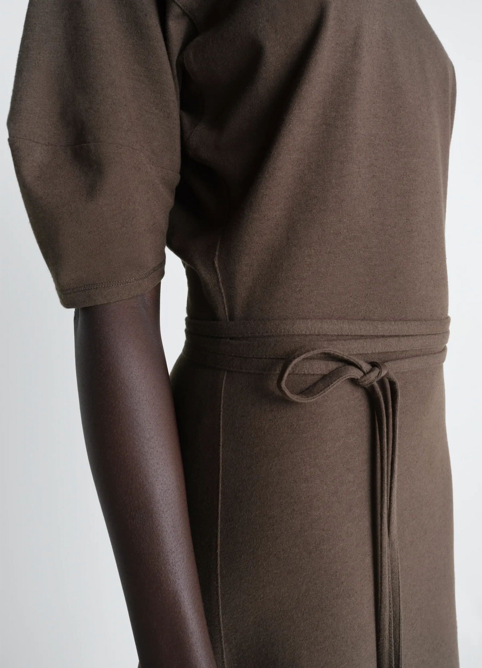 Off shoulder dress in jersey in thick cotton-and-linen jersey, model shot, close-up side detail elbow sleeves and side tie