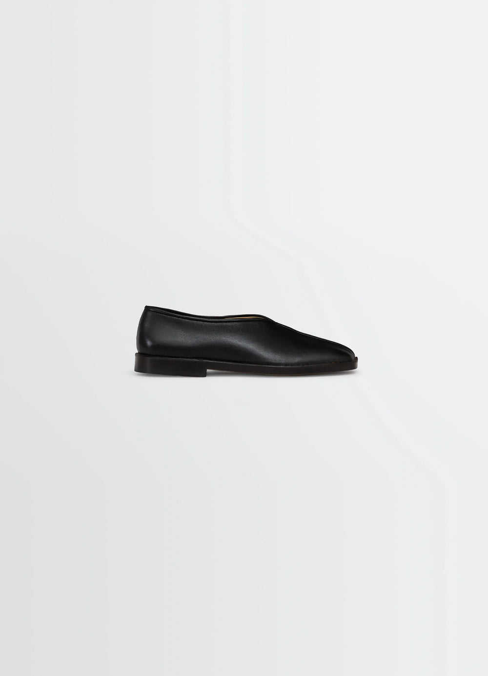 Lemaire Piped Slippers in Black Nappa Leather, product shot, Side view Classic shape