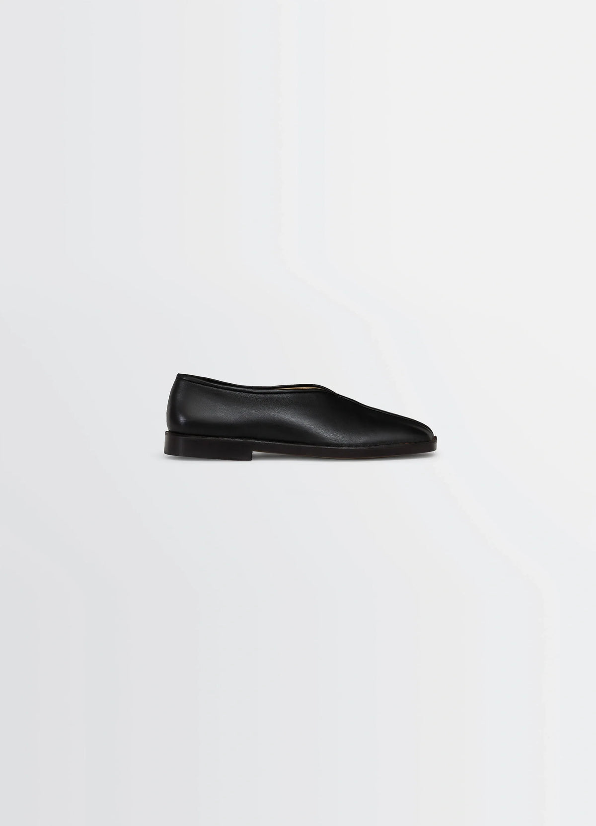 Lemaire Piped Slippers in Black Nappa Leather, product shot, Side view Classic shape