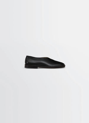Lemaire Piped Slippers in Black Nappa Leather, product shot, Side view Classic shape