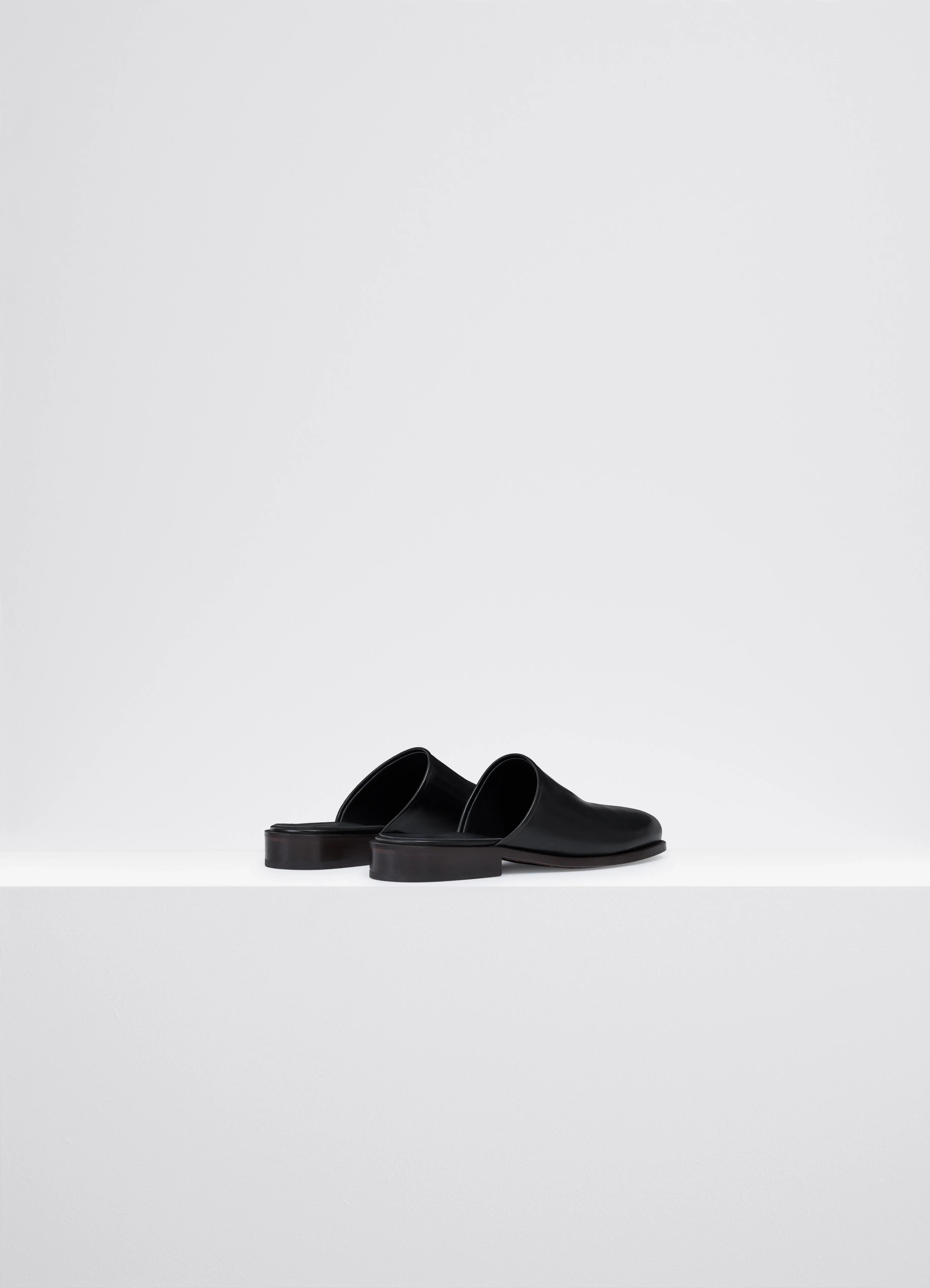 BLACK Flat piped slippers | LEMAIRE