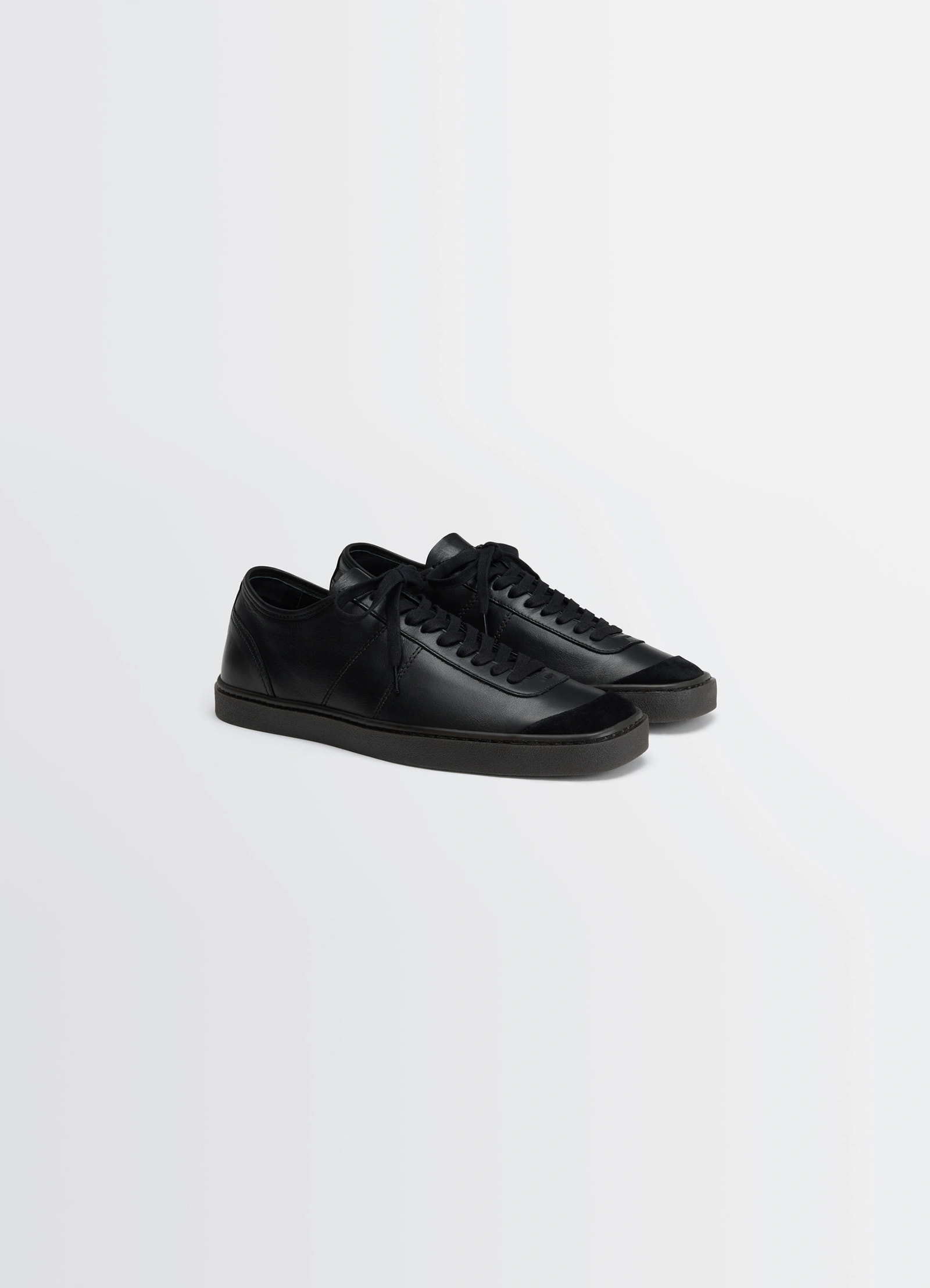 Linoelum basic laced up trainers in black soft cow leather, product shot, angled top view stitched laces, fine grain