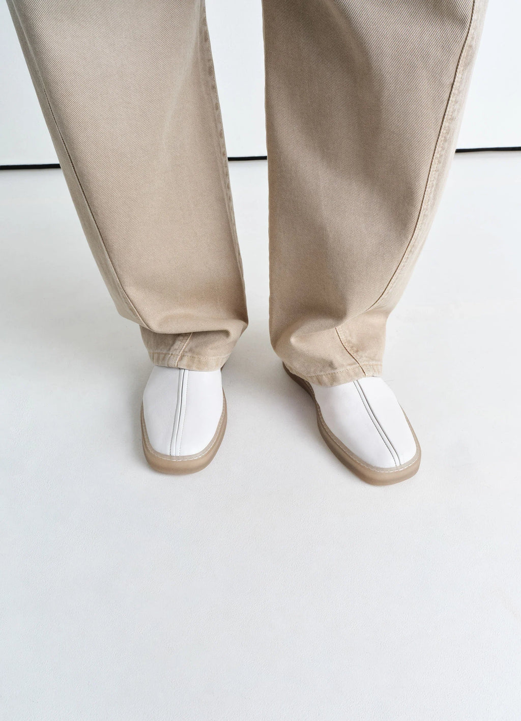 LINOLEUM-SNEAKER MIT PASPELN