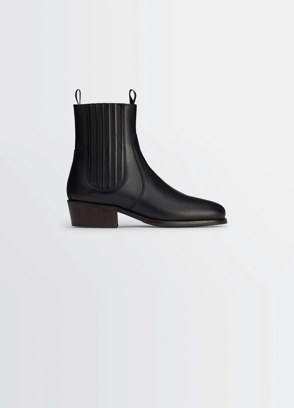 Chelsea Boots in Black Vegetable-Tanned Leather, product shot, Side view Ankle height with elastic sides