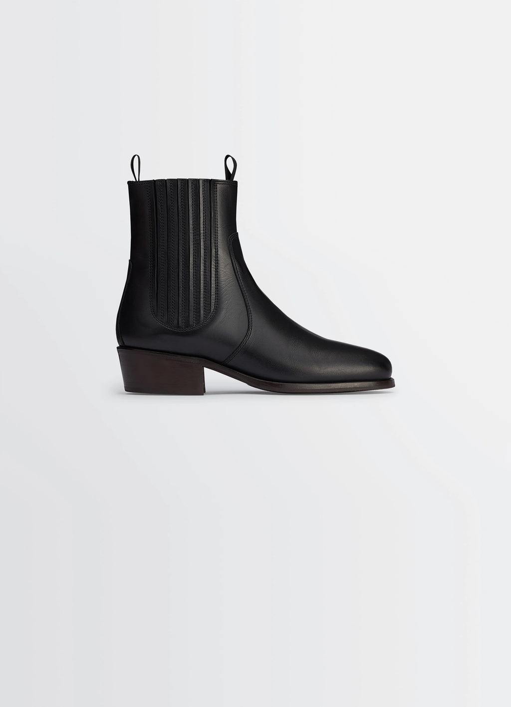 Chelsea Boots in Black Vegetable-Tanned Leather, product shot, Side view Ankle height with elastic sides