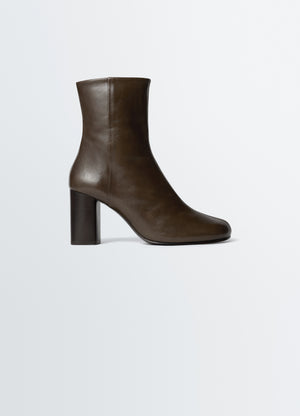 Anatomic boots with 80mm heel
