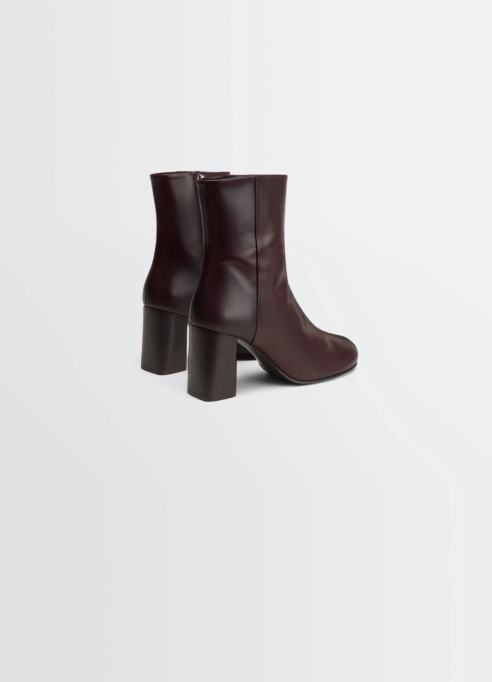 Anatomic Boots 80 in Glossy vegetable-tanned leather, product shot, back view high-heeled, block heel