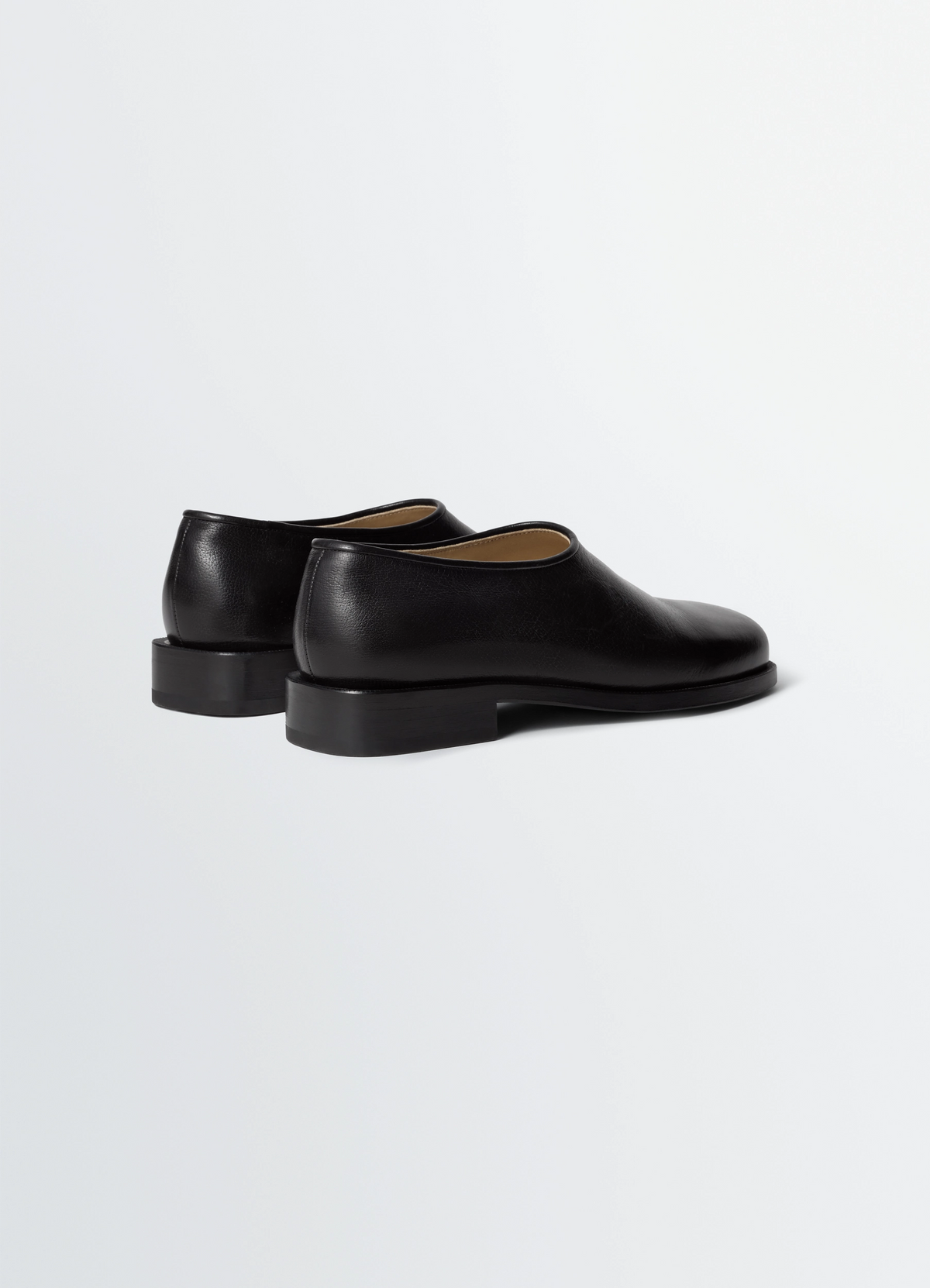 ANATOMIC SLIP ON IN LEATHER - Black - Shiny Leather - Men | LEMAIRE