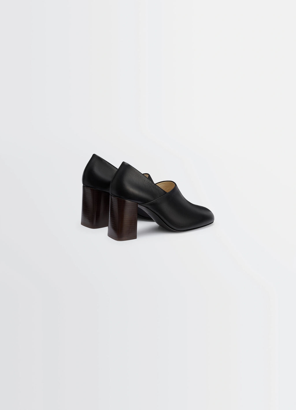Anatomic Pump 80 in Glossy Vegetable-Tanned Leather, product shot, rear angled view chunky block heel