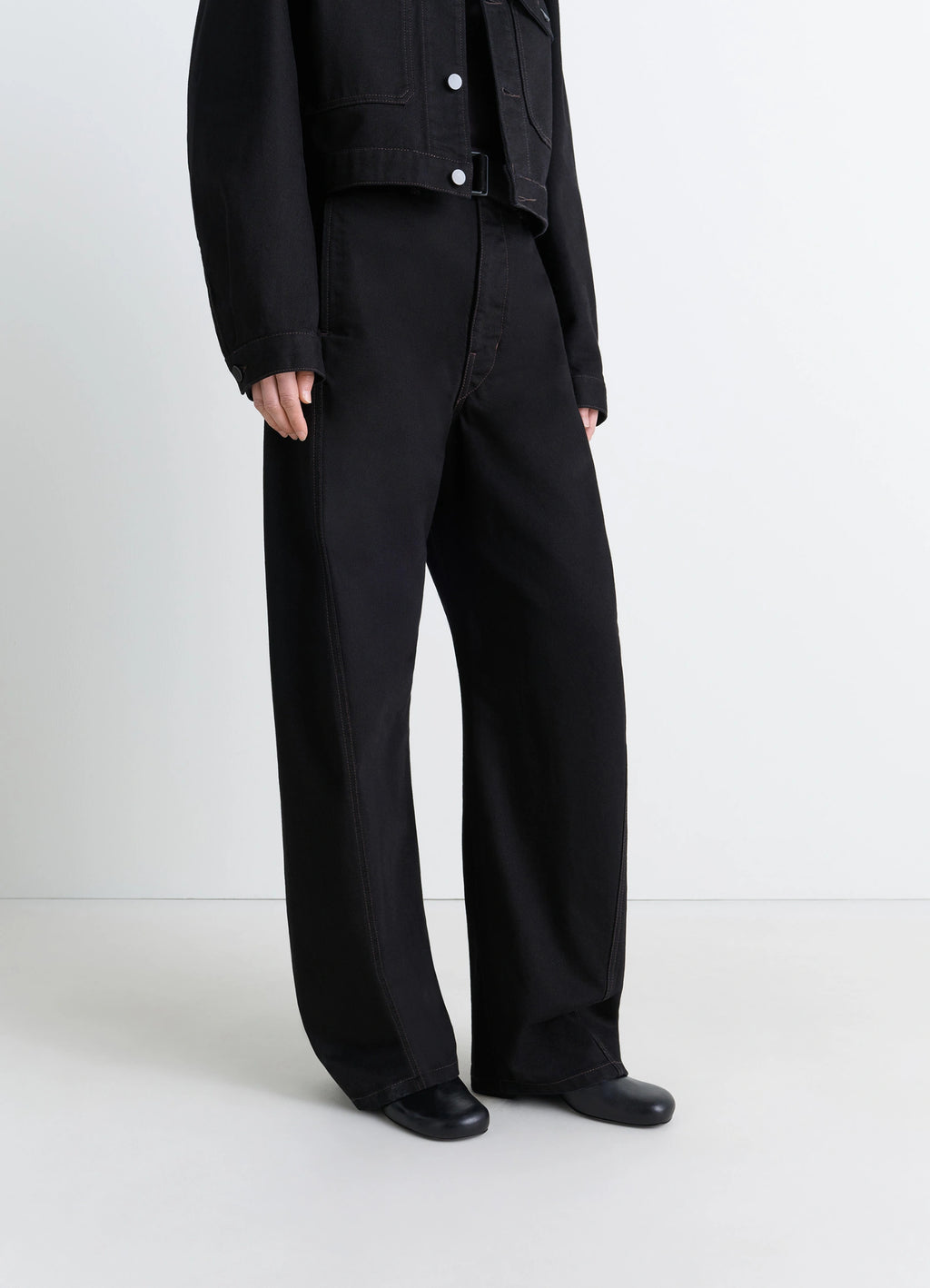 Anatomic Boots 55 in Glossy Vegetable-tanned Leather, model shot, bottom view ergonomic fit