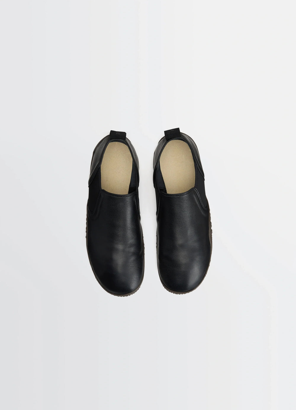 VIBRAM GLOVE SLIP ON in Black nappa lamb leather, product shot, top view twin pull tab