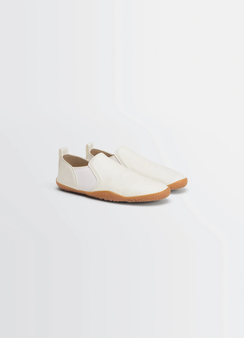 Vibram Glove Slip On in LWG Gold-certified nappa lamb leath, product shot, three-quarter view minimalist slip-on design