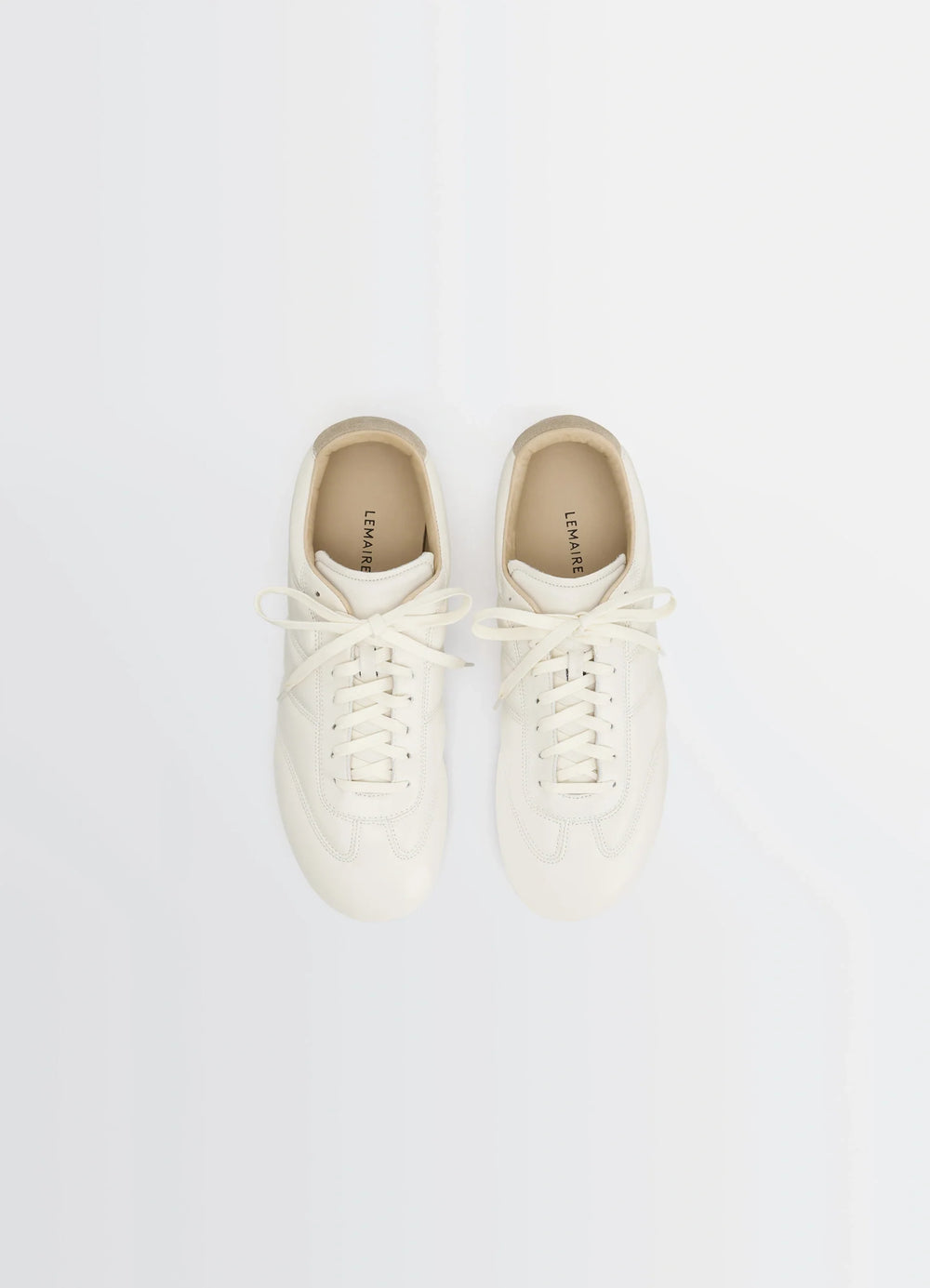 Inspired by Vintage Running Sneaker in LWG Gold-certified Nappa Lamb Leath, product shot, top-down view central lacing detail