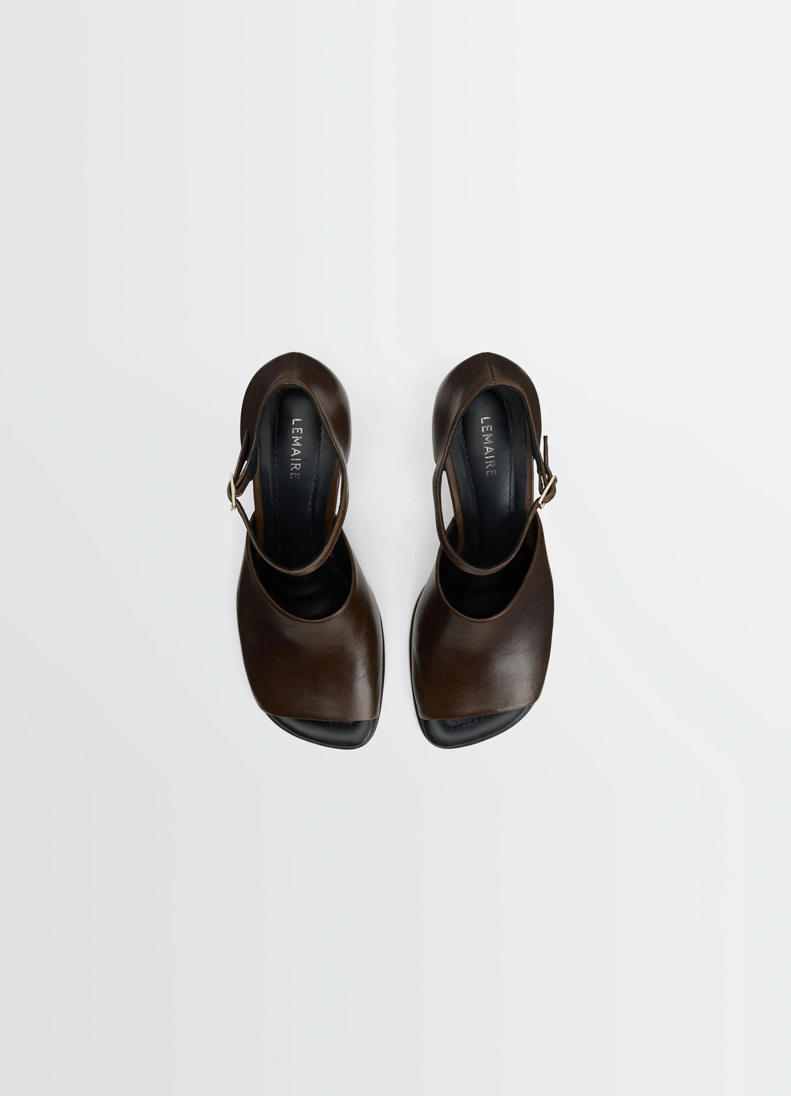 Square heeled sandals 80 in glossy vegetable-tanned leather, product shot, top view ankle strap, open toe