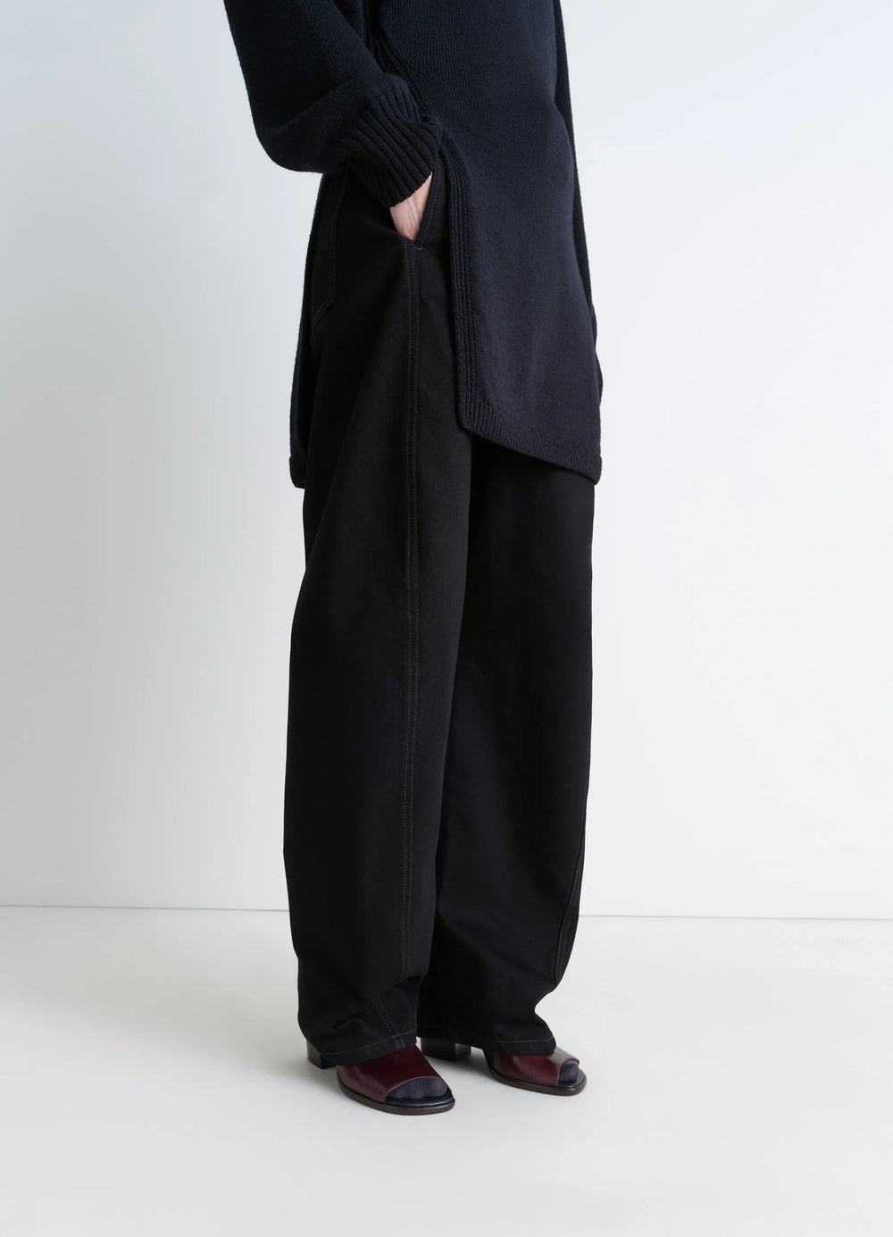 Square Heeled Sandals 80 in Glossy Vegetable-Tanned Leather, model shot, worn by model detail shot contrasting two-tone toe d