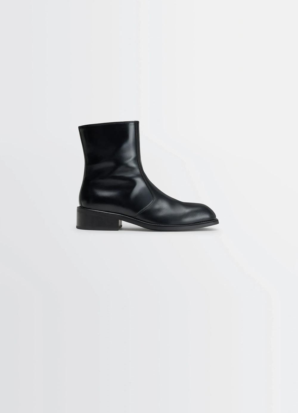Zipped Boots in Shiny Black Calf Leather, product shot, Side view Ankle height, smooth finish
