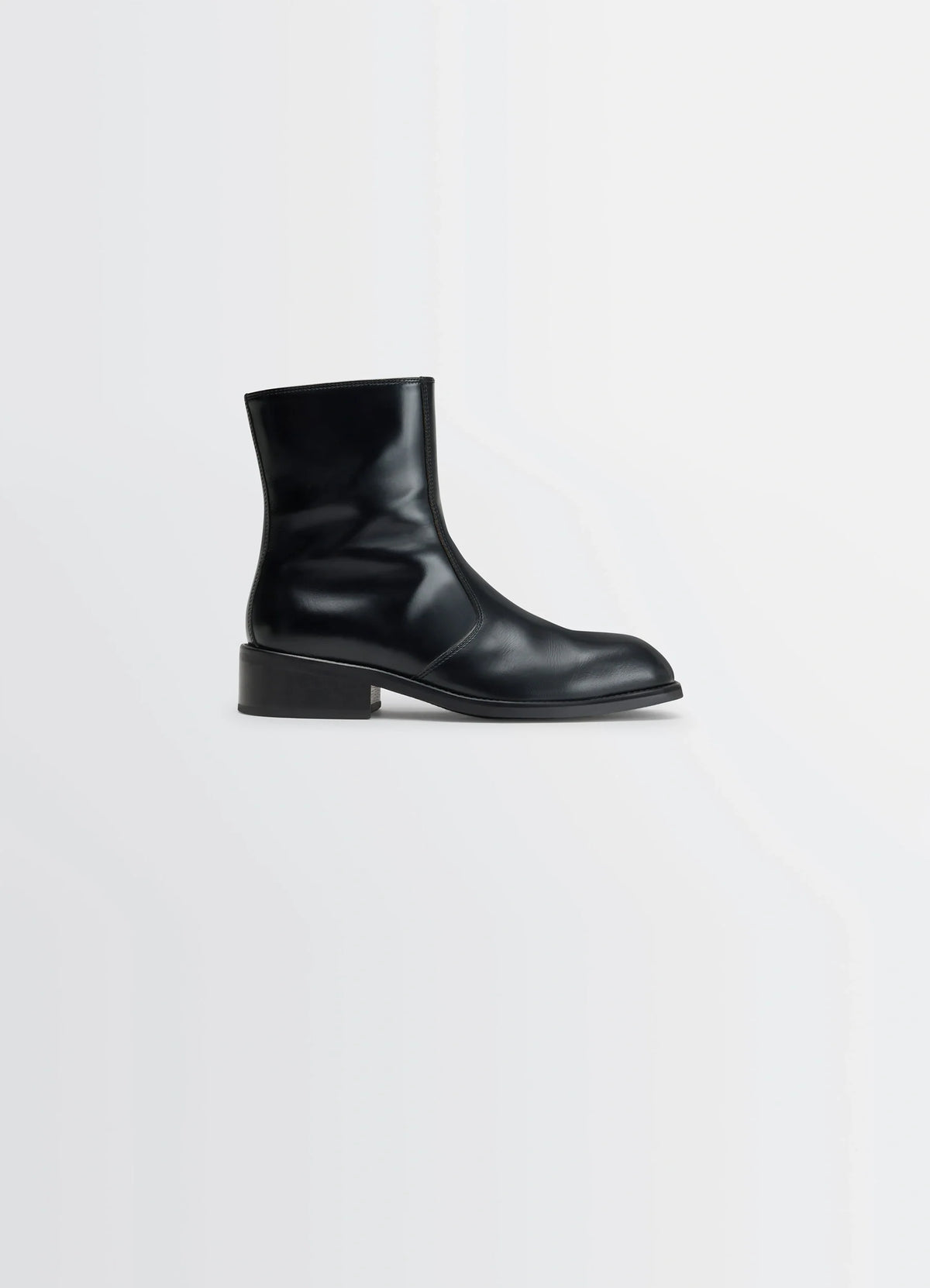 Zipped Boots in Shiny Black Calf Leather, product shot, Side view Ankle height, smooth finish