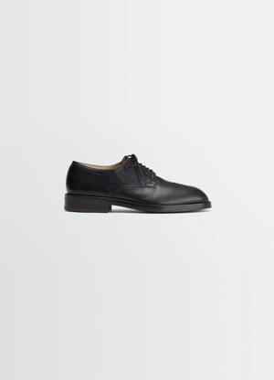 Derbies in Glossy LWG Gold-certified buffalo l, product shot, Side view Classic formal design