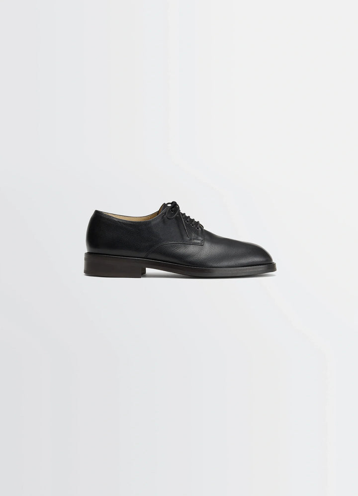 Derbies in Glossy LWG Gold-certified buffalo l, product shot, Side view Classic formal design