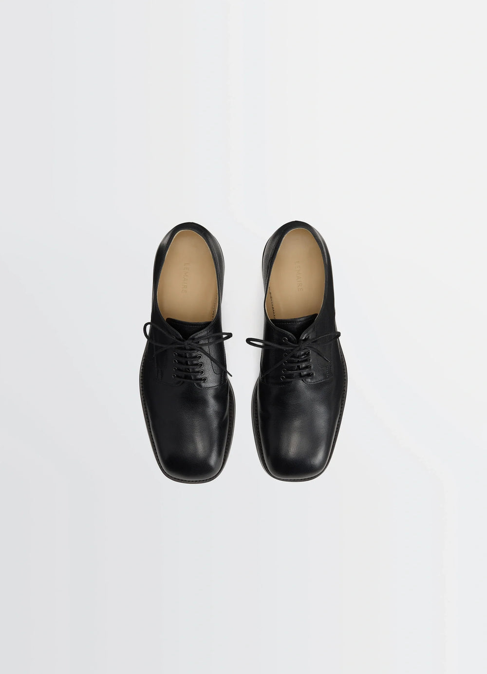 Derbies in Glossy LWG Gold-certified buffalo l, product shot, aerial view formal lace-up closure