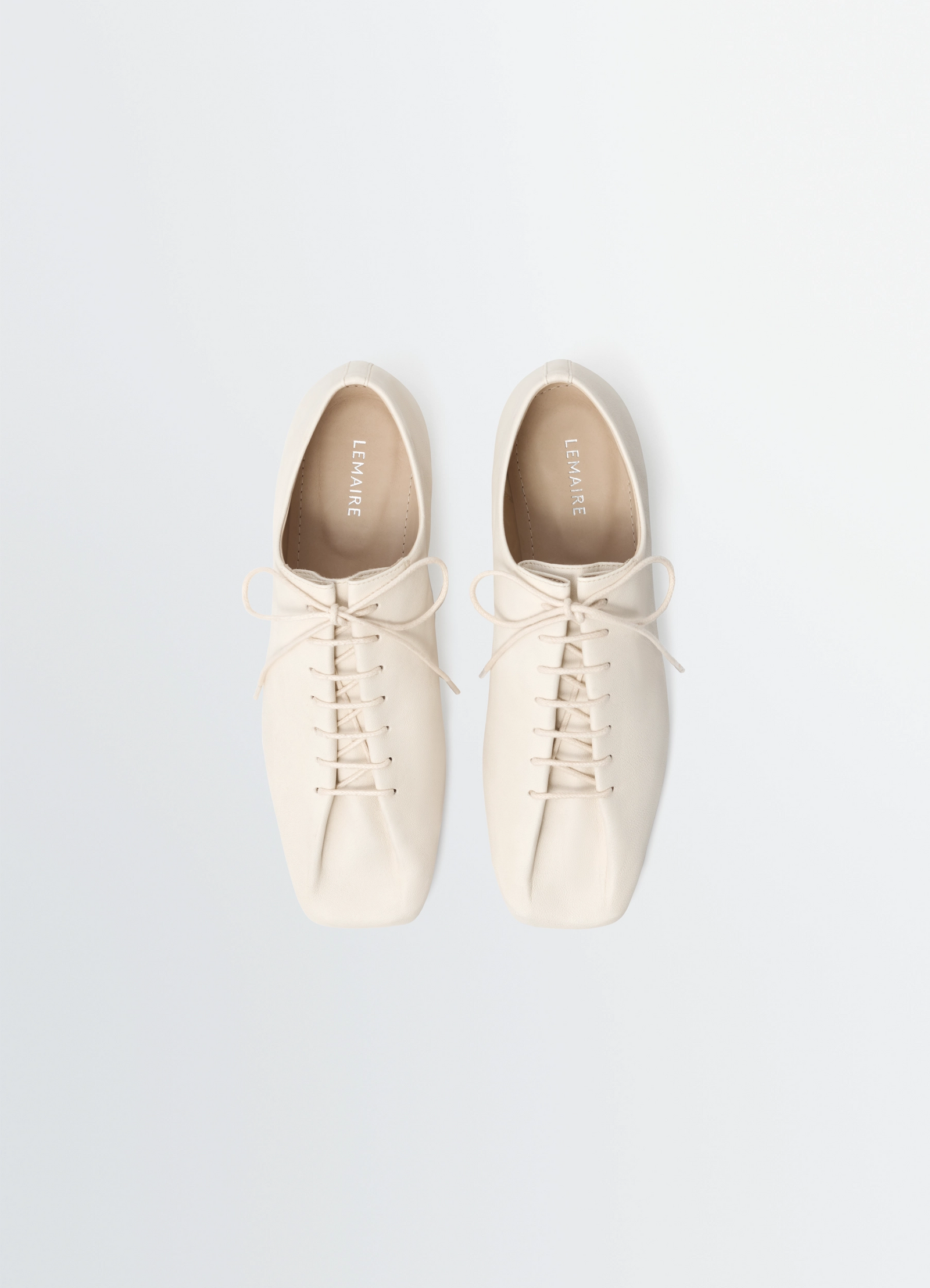 SOURIS フラットクラシックダービー - ホワイト - Washed Nappa SOURIS フラットクラシックダービー - ホワイト - Washed Nappa