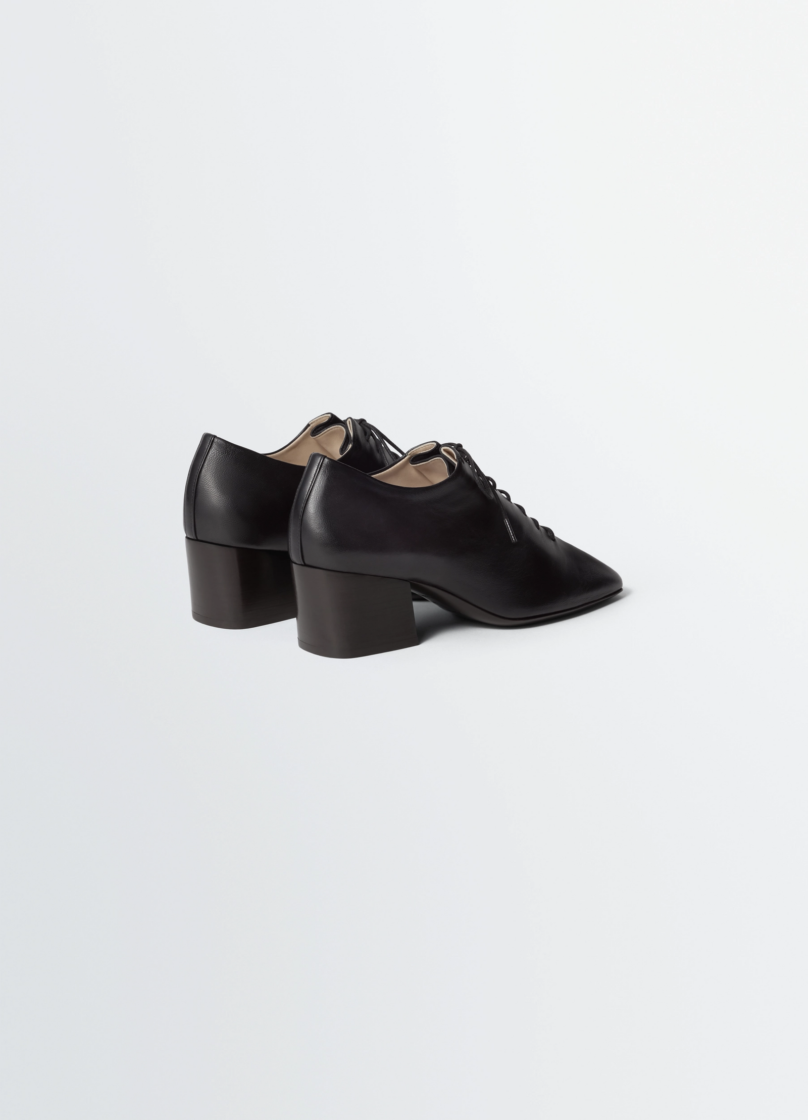 Souris classic derbies 55mm heel in leather, product shot, back angle view block heel design