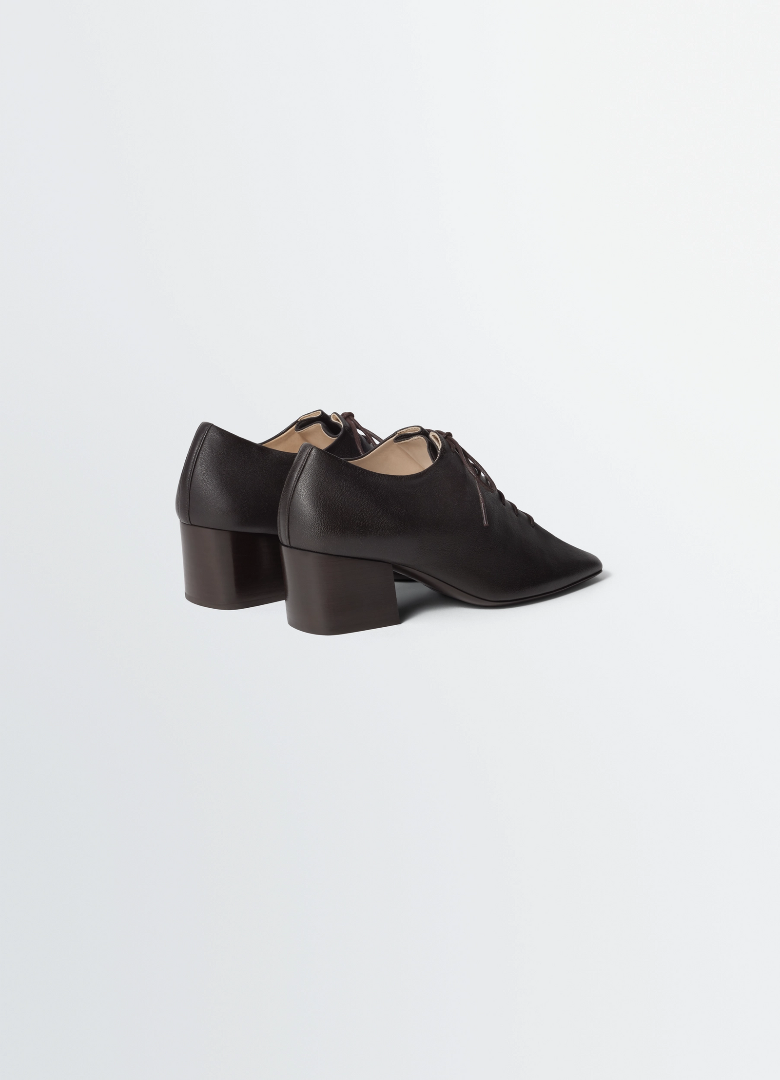 Souris classic derbies 55mm heel in leather, product shot, back view lace-up style