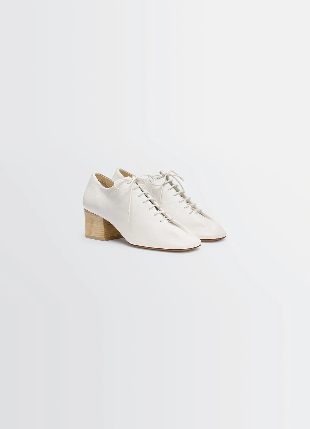 SOURIS CLASSIC DERBIES 55 in Washed Nappa Lambskin Leather, product shot, angled front view block heel profile