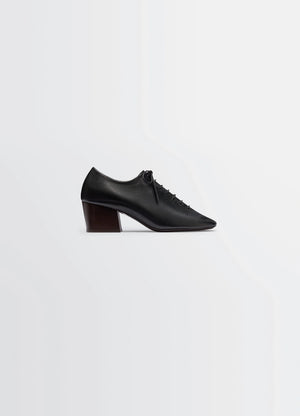 Souris Classic Derbies 55 in Black Nappa Lamb Leather, product shot, Side view Pointed toe, block heel