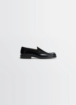 Loafer in Shiny Smooth Calf Leather, product shot, Side view Formal inspired