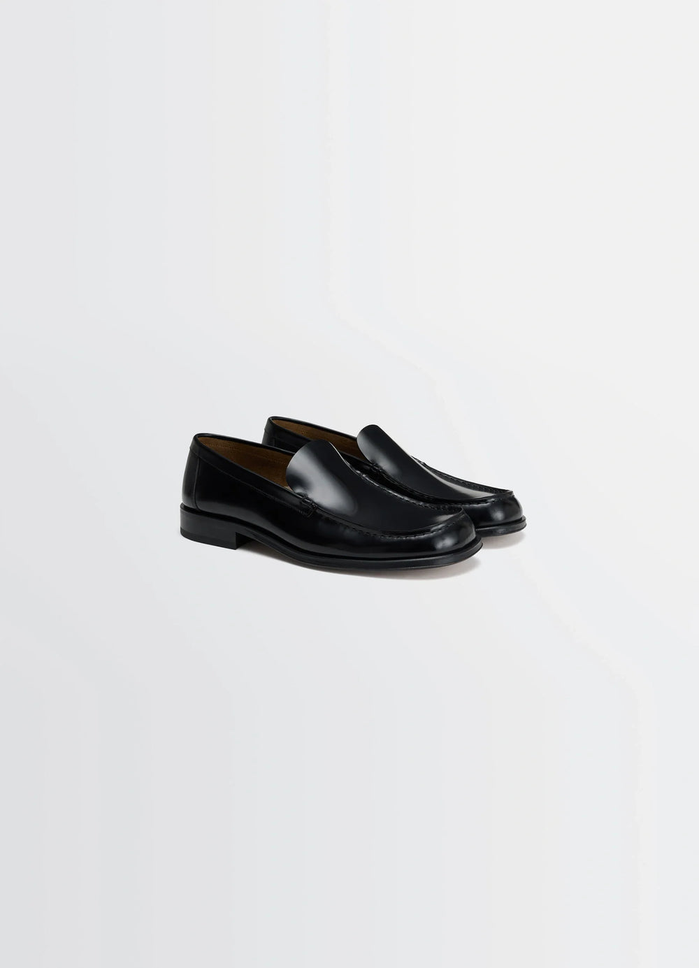 Loafer in Shiny Smooth Calf Leather, product shot, angled shot sleek silhouette