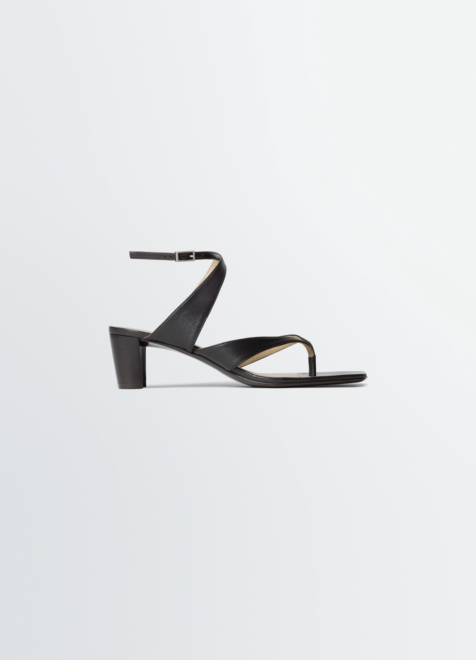 Tong sandals 50 mm heel in shiny lamb nappa leather, product shot, side view ankle strap