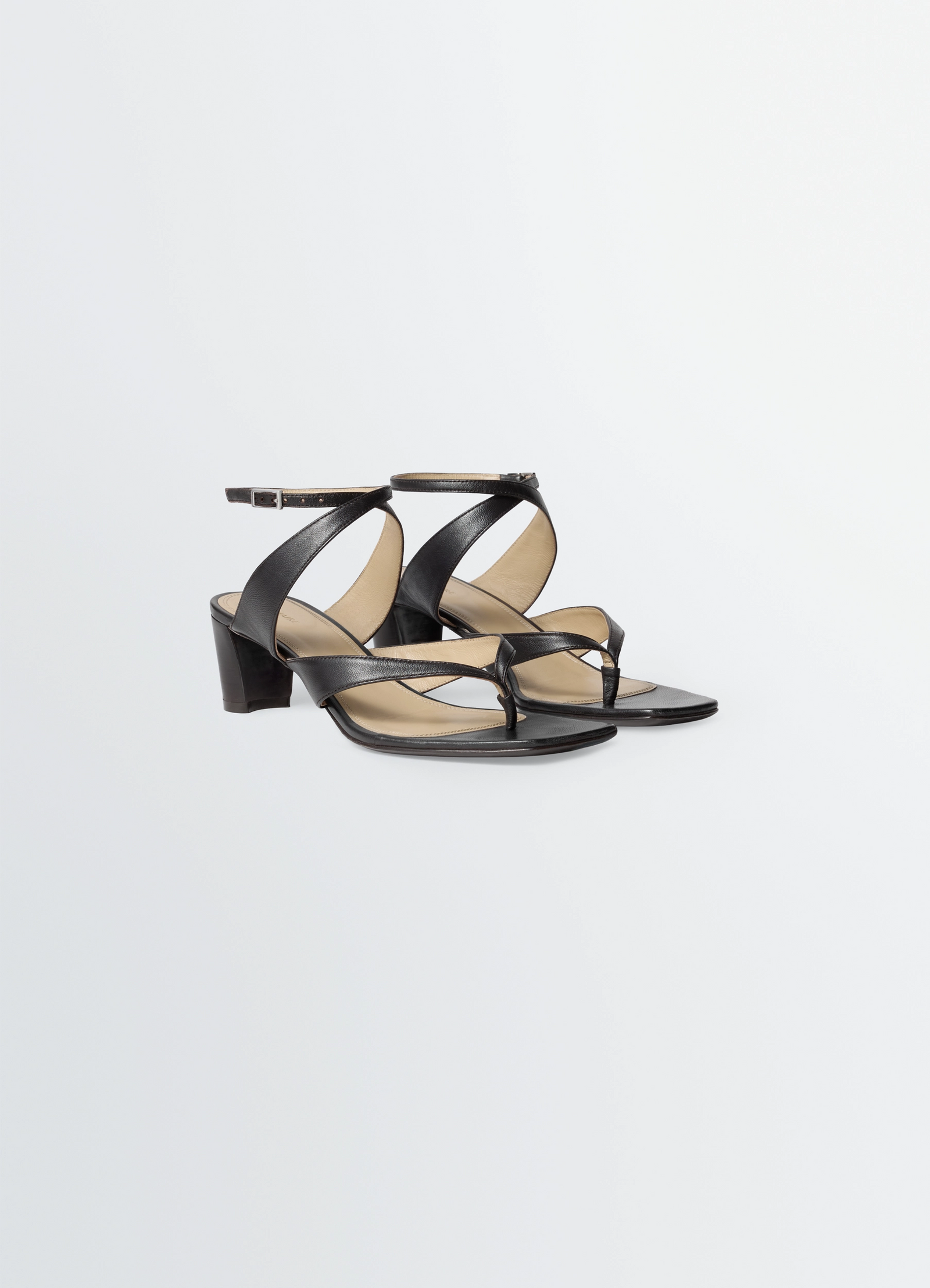 Tong sandals 50 mm heel in shiny lamb nappa leather, product shot, top view block heel design