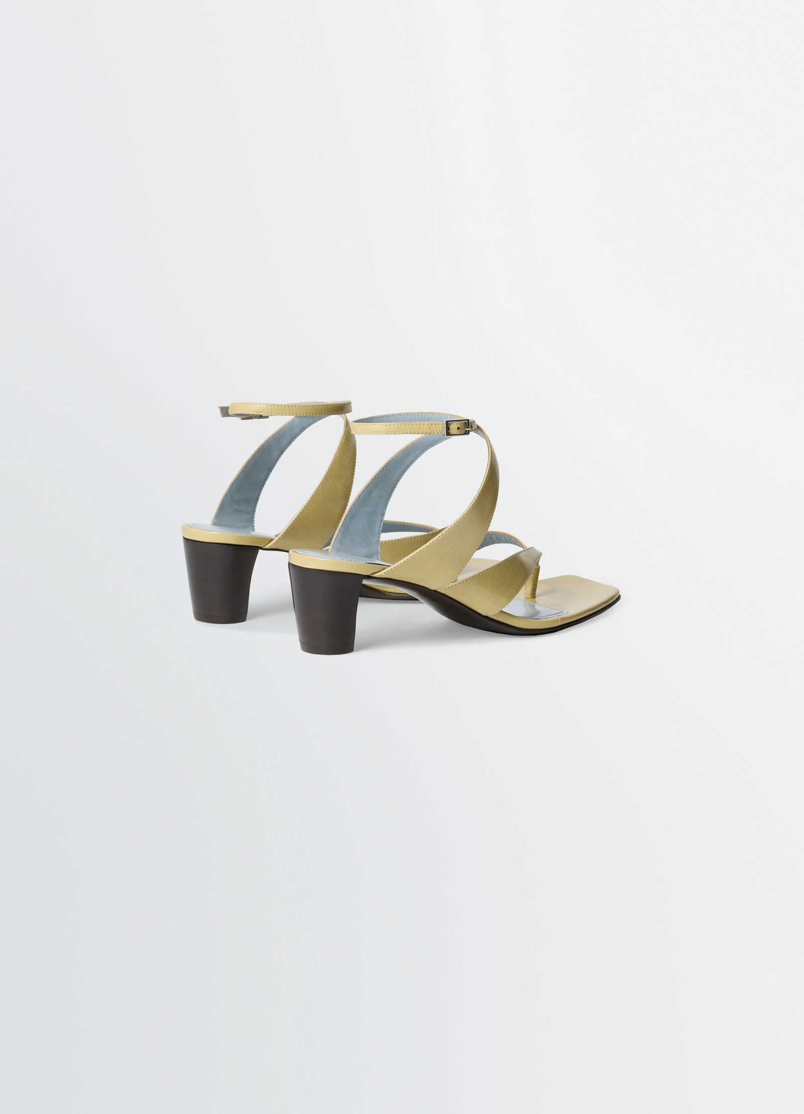 Tong sandals 50 mm heel in glossy calfskin leather, product shot, back view block heel design