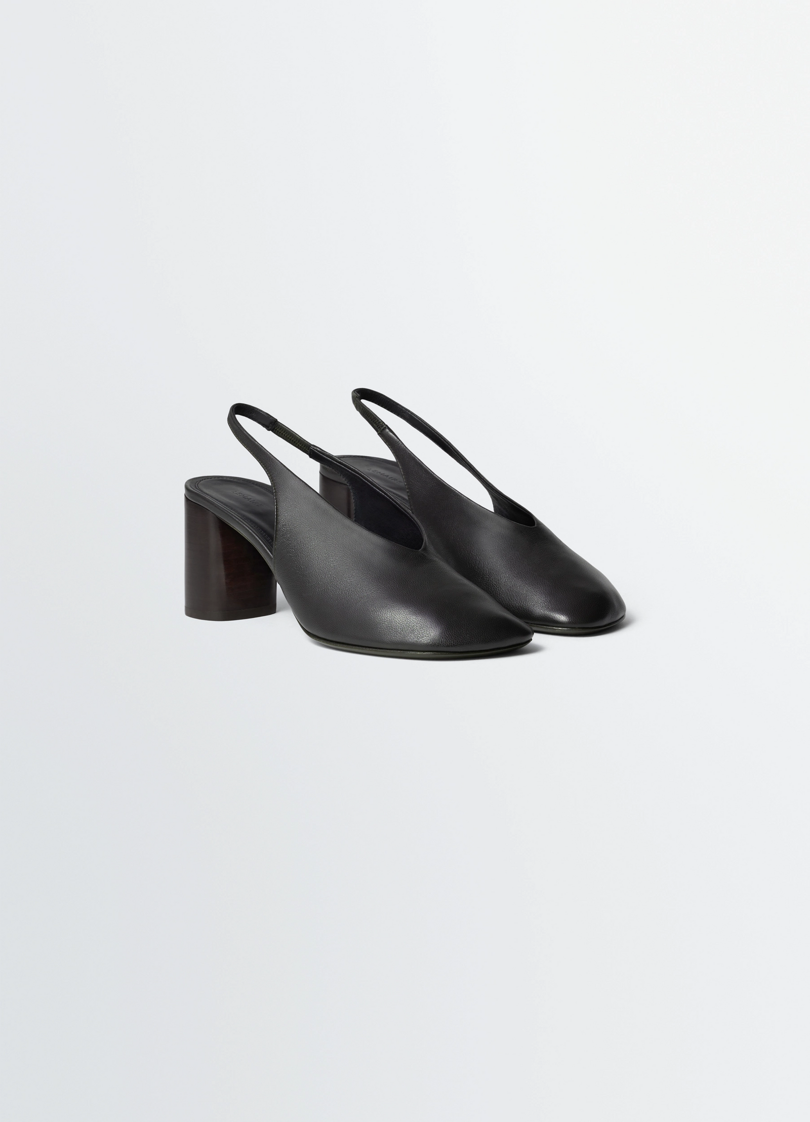 Glove slingback pumps 80 mm heel in leather, product shot, three-quarter view block heel, smooth finish