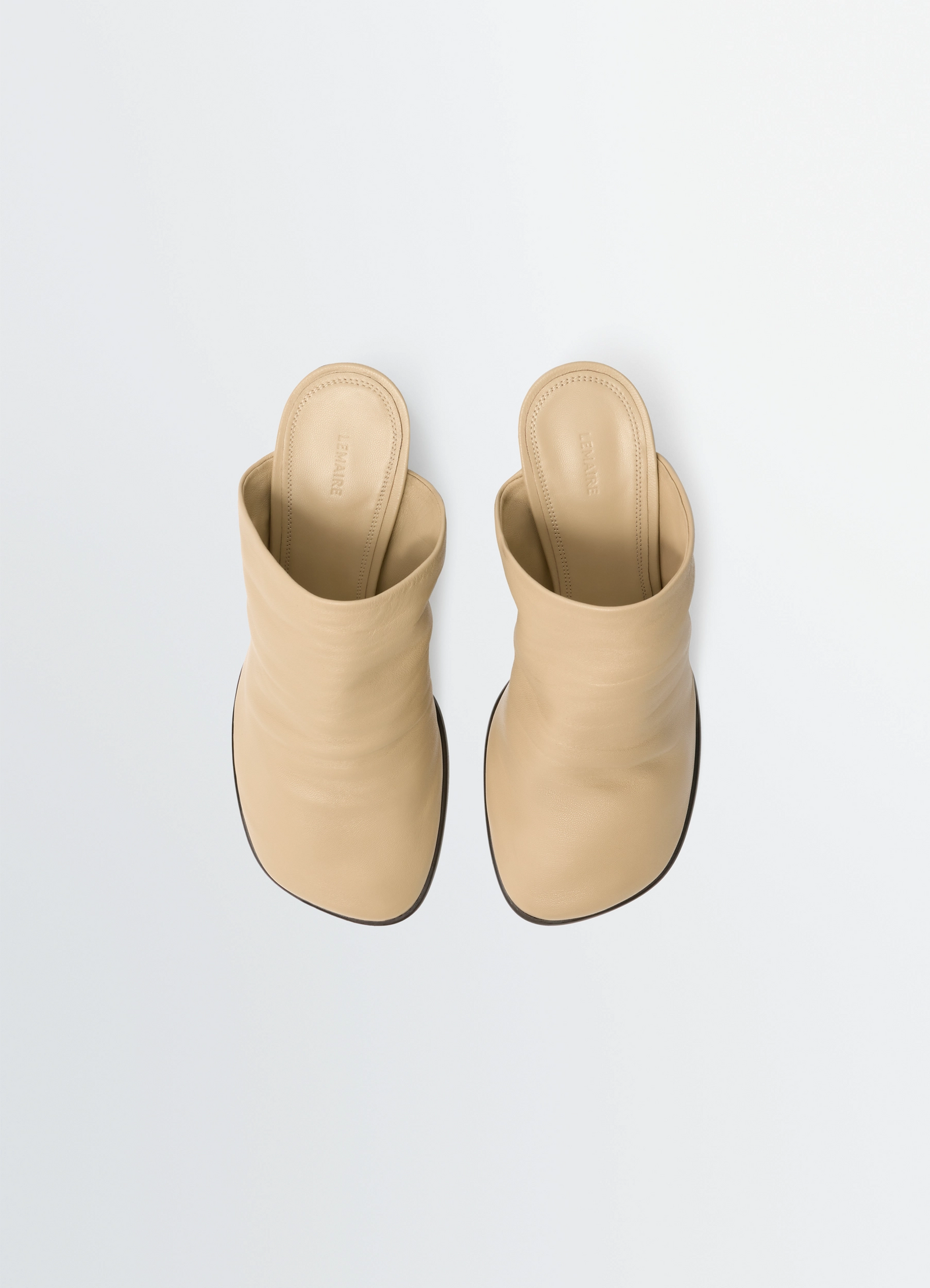 Glove mules in leather