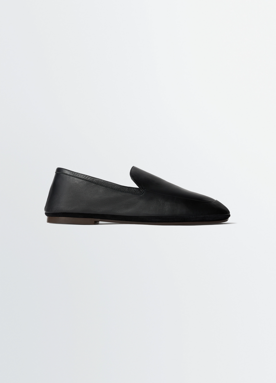 Outdoor Slippers in Black Nappa Lambskin, product shot, Side view Minimalist design