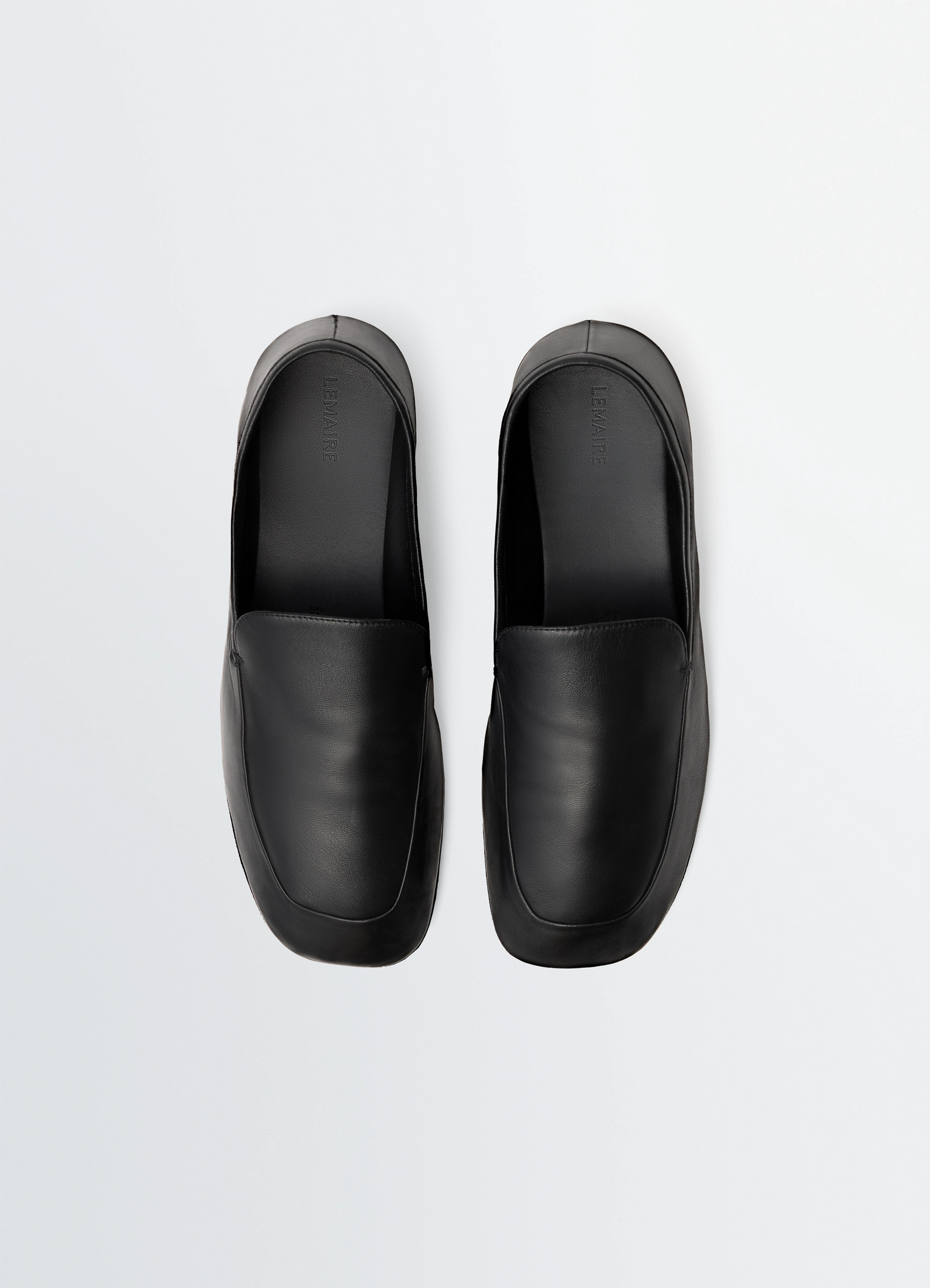 Outdoor slippers in leather