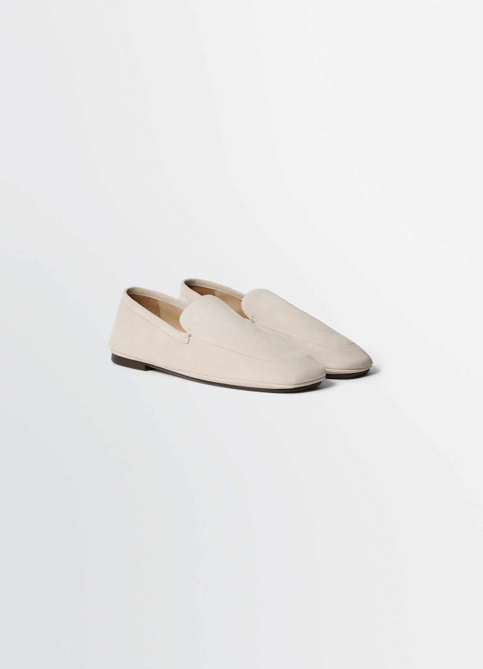 Outdoor slippers in suede leather in suede leather, product shot, front view seamless design
