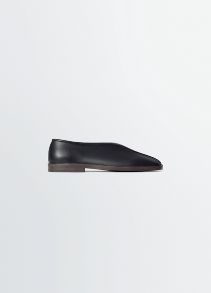 FLAT PIPED SLIPPERS IN LEATHER - Black / Dark Chocolate - Shiny
