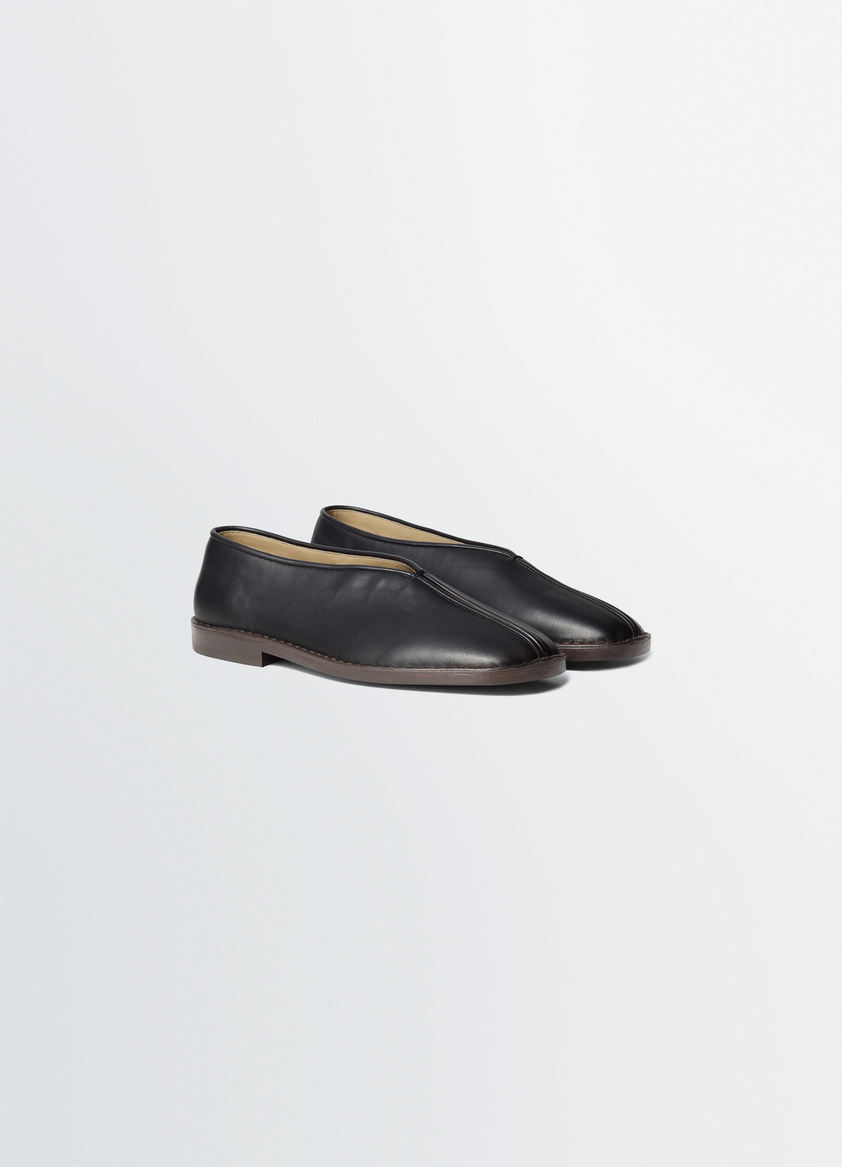 FLAT PIPED SLIPPERS IN LEATHER - Black / Dark Chocolate - Shiny