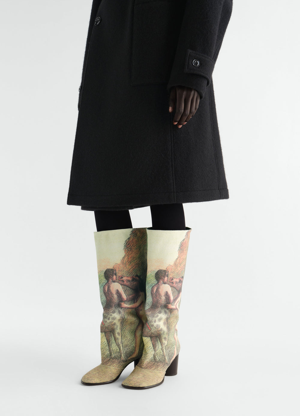 Crease sleeve boots in multicolor printed cotton canvas by LEMAIRE worn by model front view