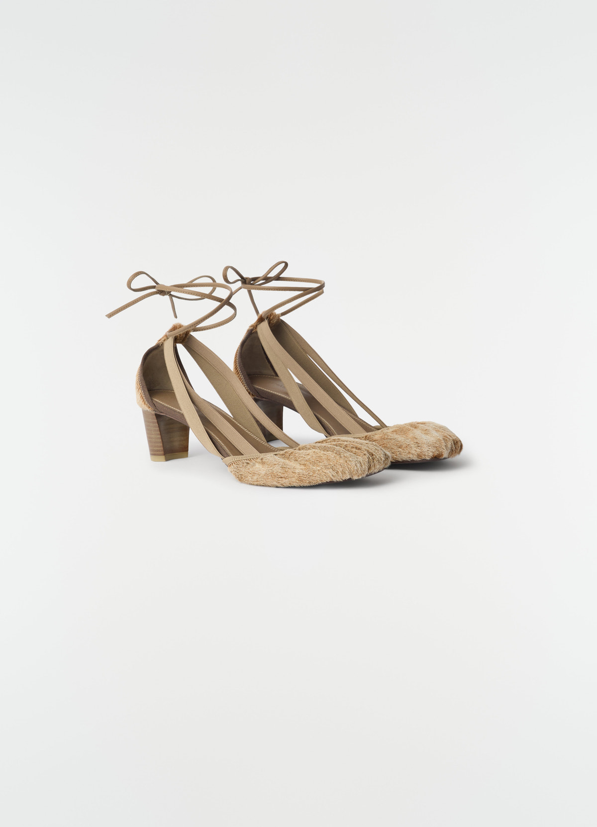 55 mm natural pony-style leather heeled ballerinas with ankle ties by lemaire styled on white background