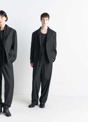 Lemaire Soft Single Breasted Jacket in Lightweight Cashmere-Blend, model shot, Front view Oversized tailored cut