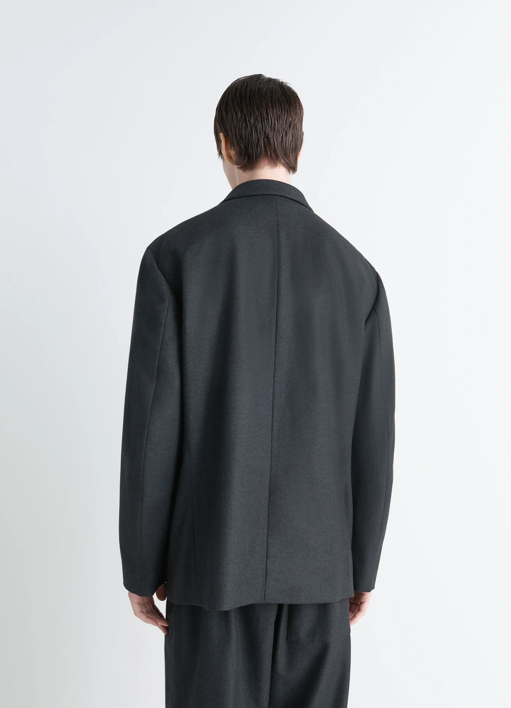 Lemaire Soft Single Breasted Jacket in Lightweight Cashmere-Blend, model shot, back view straight hem design