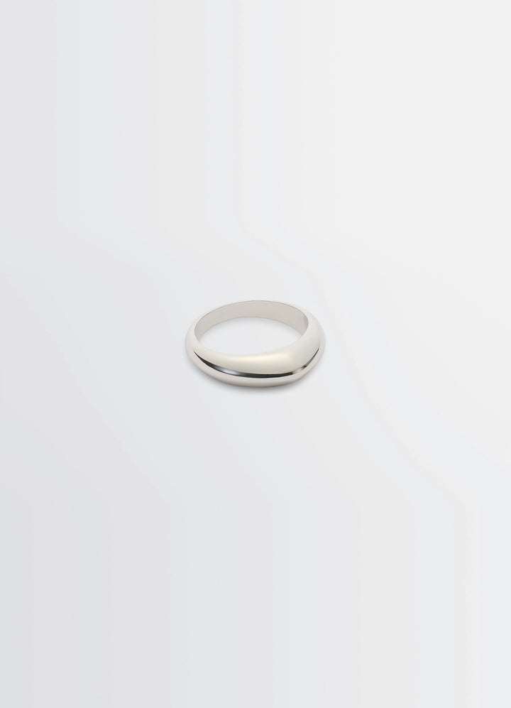 Lemaire Drop Ring in Rhodium-plated Silver, product shot, Top view Drop-shaped design