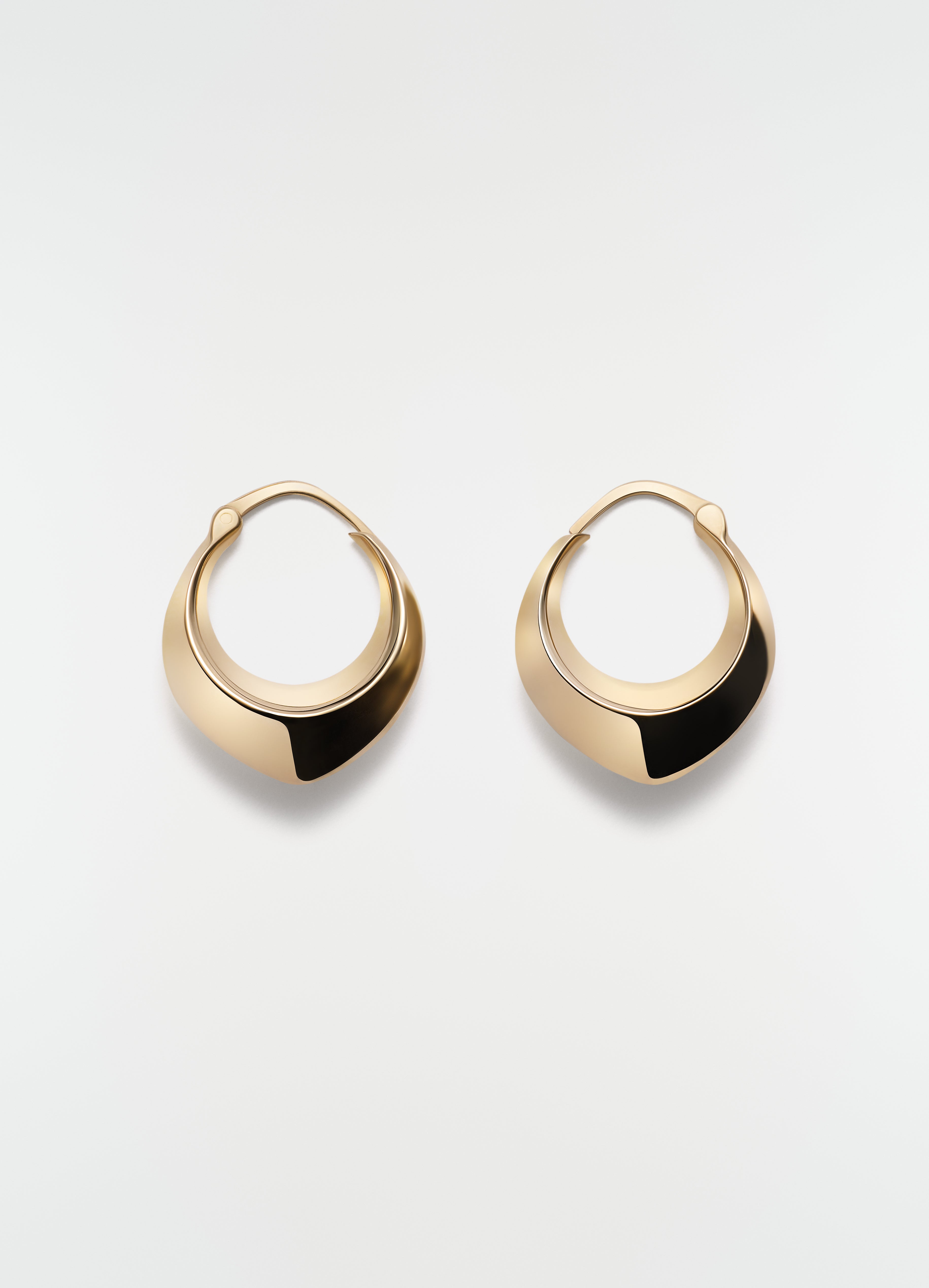 DROP EDGE HOOP EARRINGS IN GOLD-PLATED SILVER