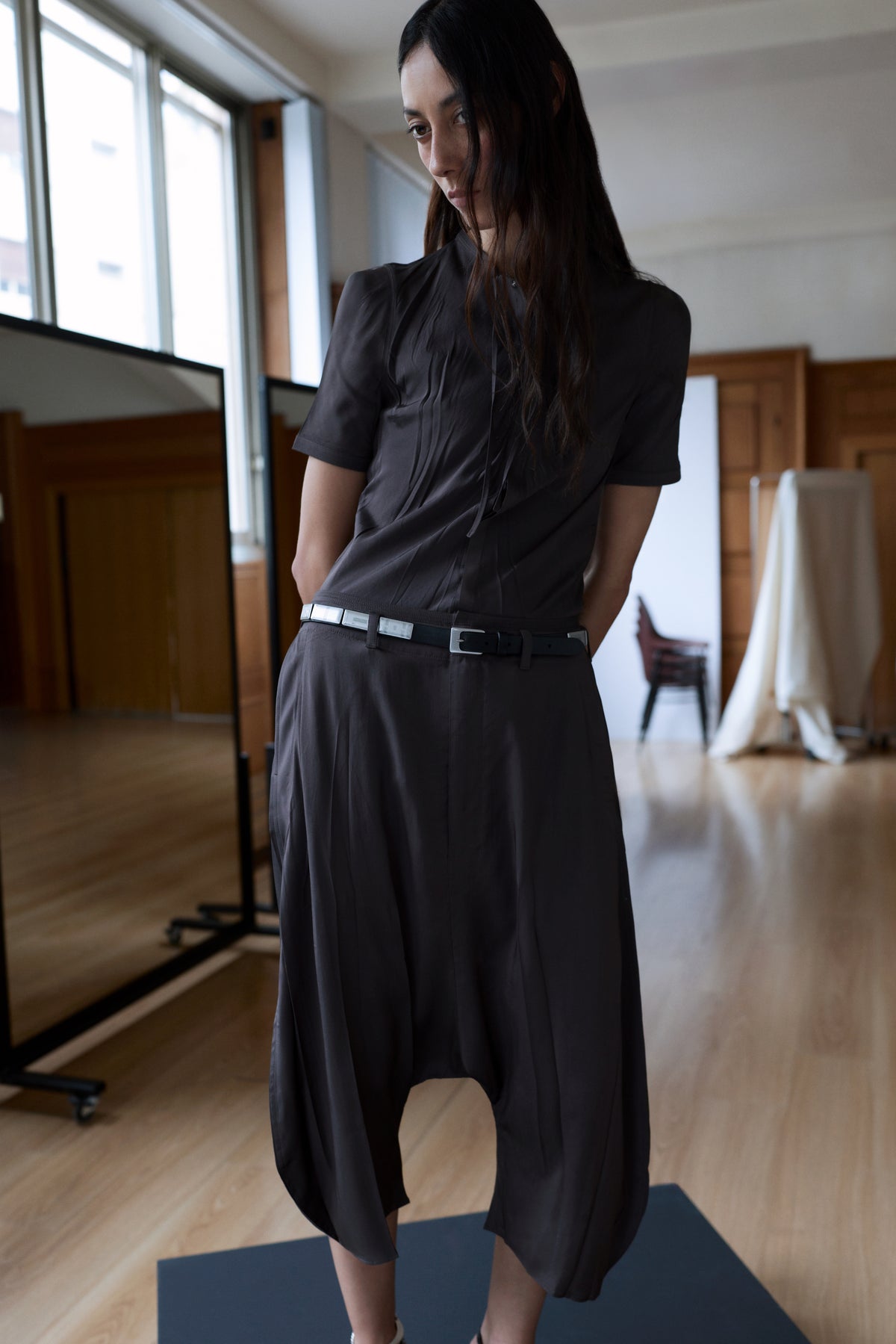 Creased Fitted Shirt in Poly Viscose Twill, model shot, Side front view Irregular pleats