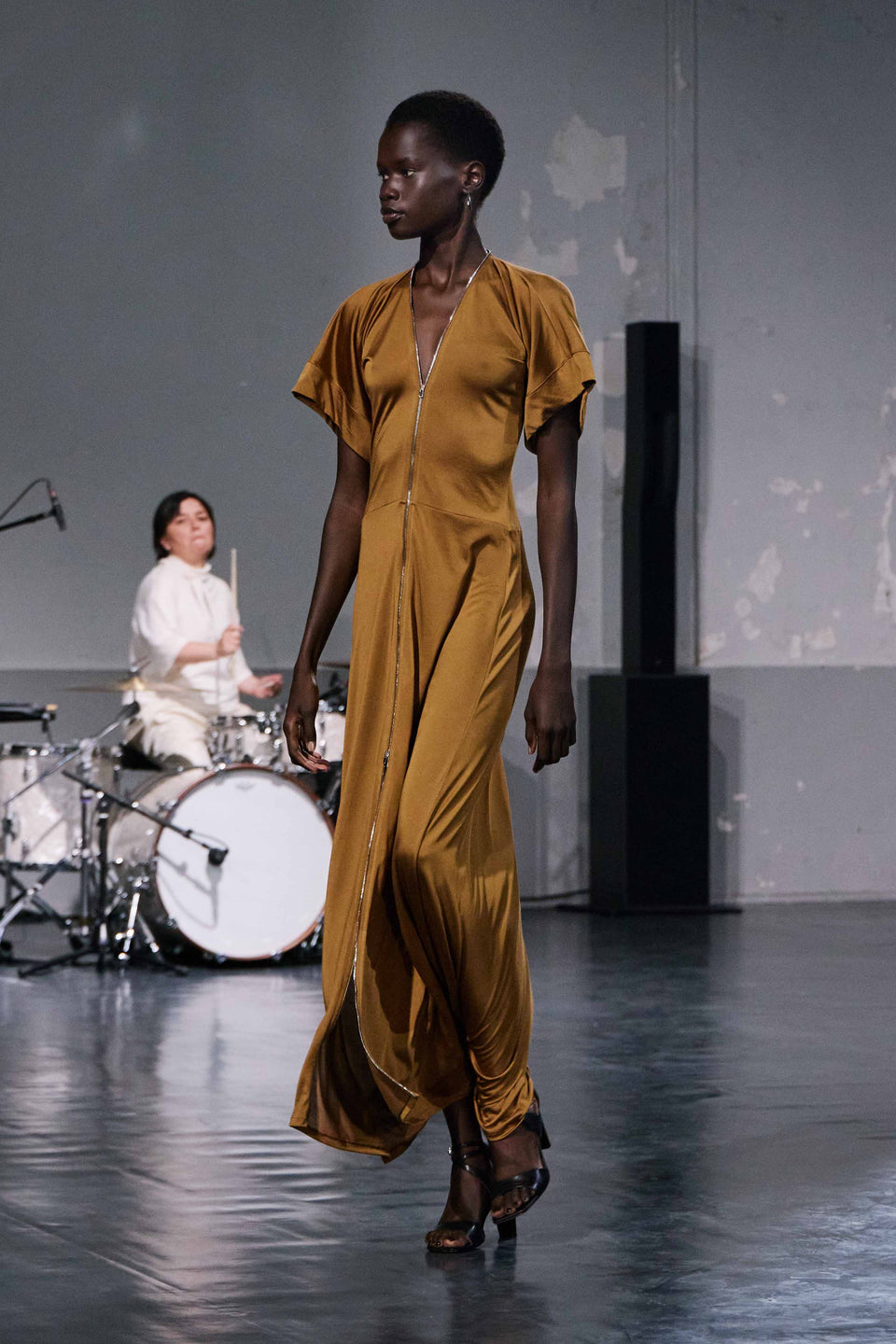 Long dress in Mustard satin, model shot, Front view Flowing fit