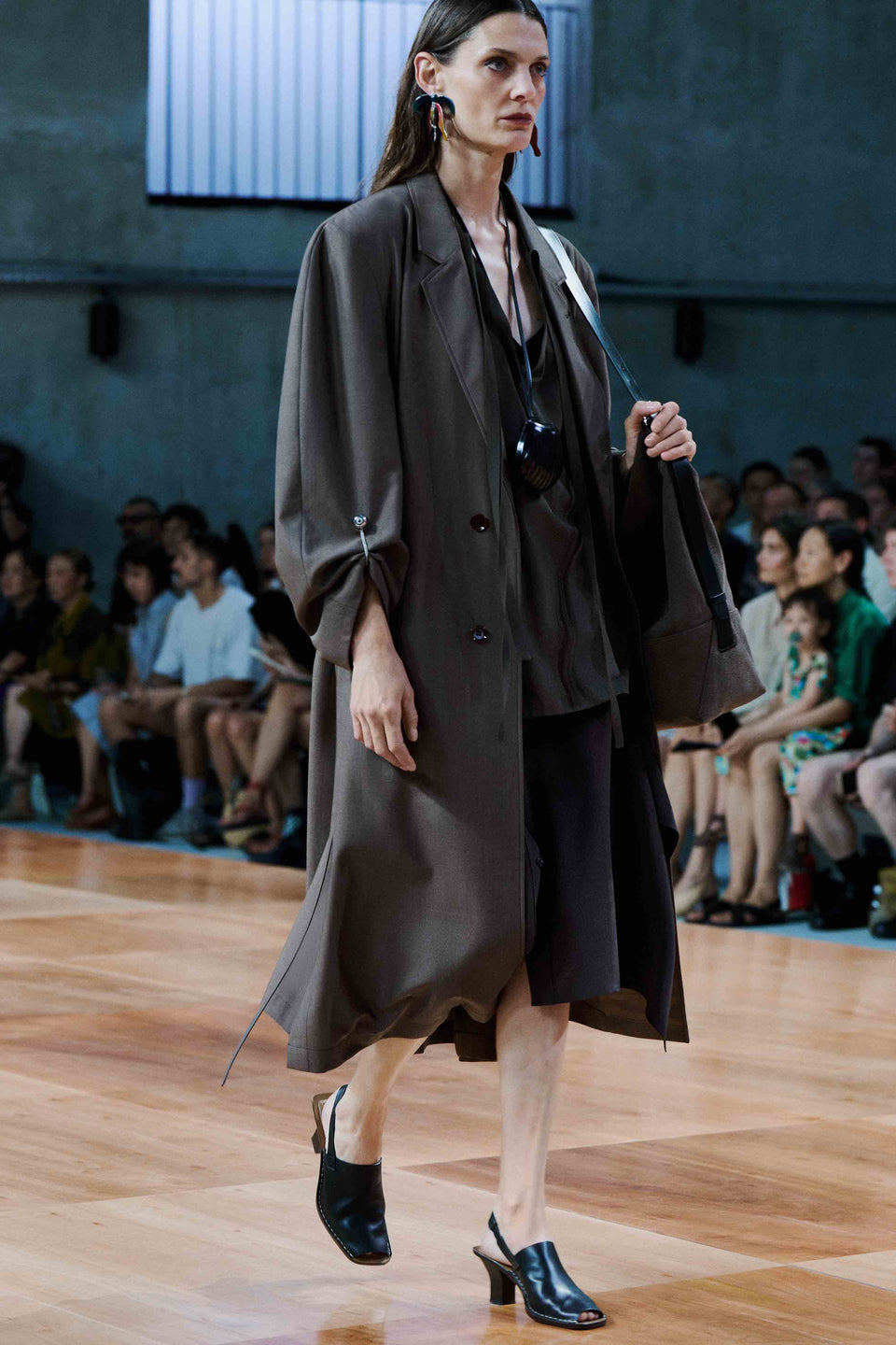 LOOK 24